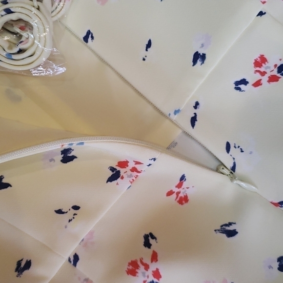 French Connection Camass Romper NWOT - Picture 11 of 12